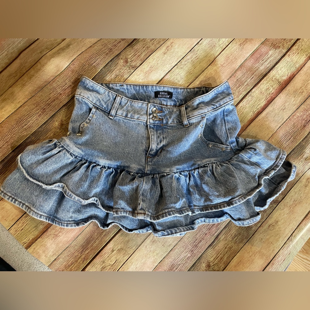 Social Collision Denim Mini Skirt | Hot Topic | Ruffle Skirt with Stars. Medium